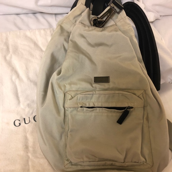- Authentic Gucci Backpack canvas nylon leather beige and black - Picture 5 of 16